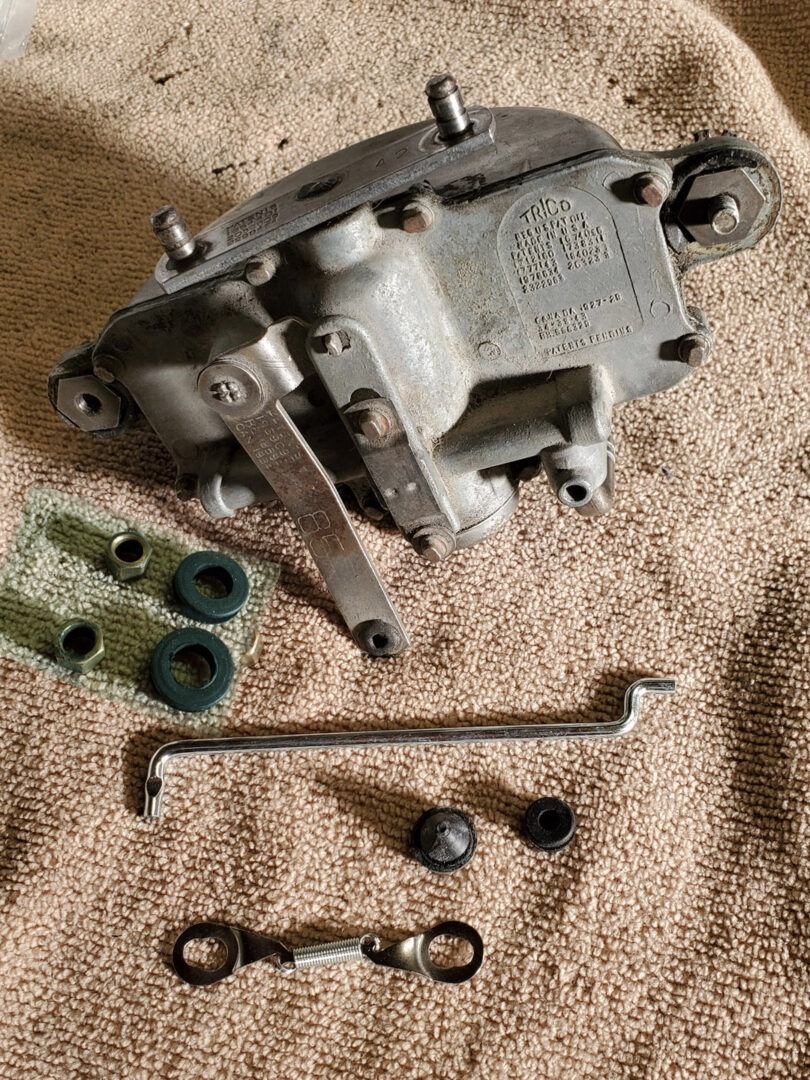 Vacuum wiper motor and missing bits